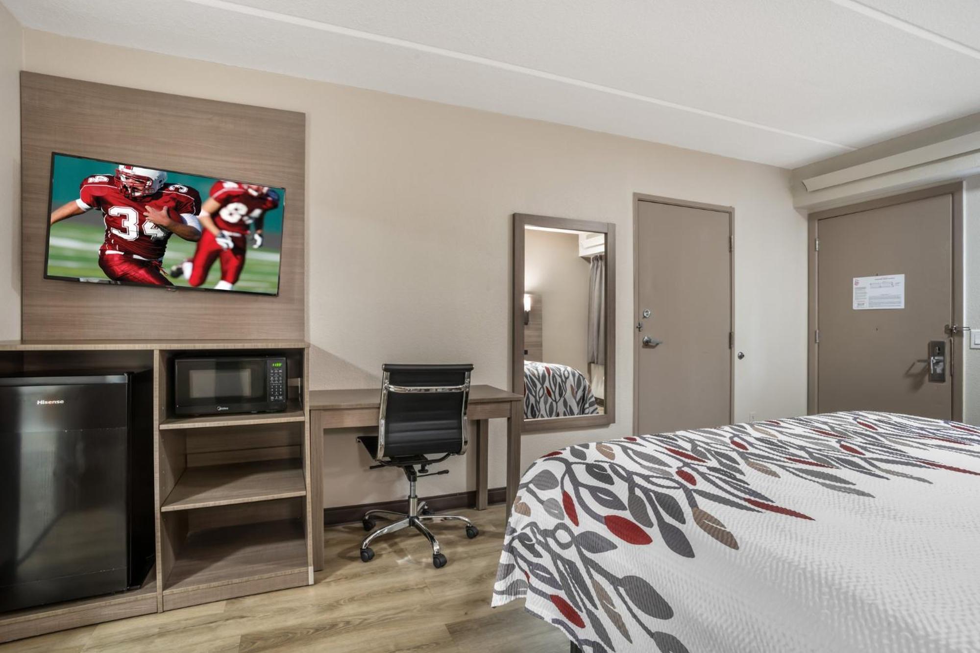 Red Roof Inn Грийнвил Екстериор снимка