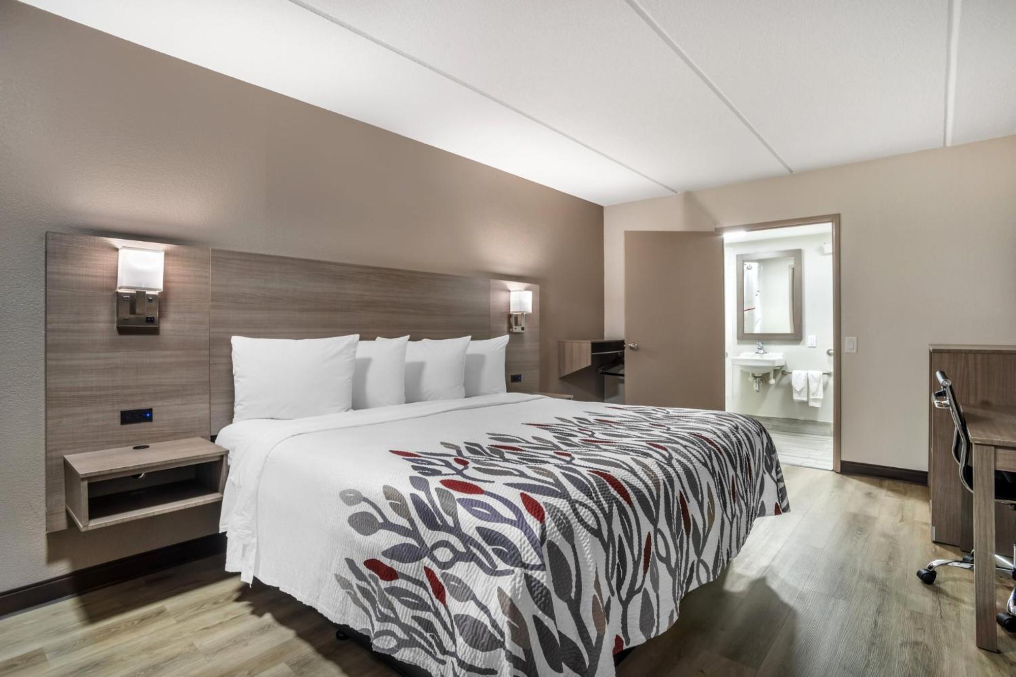 Red Roof Inn Грийнвил Екстериор снимка