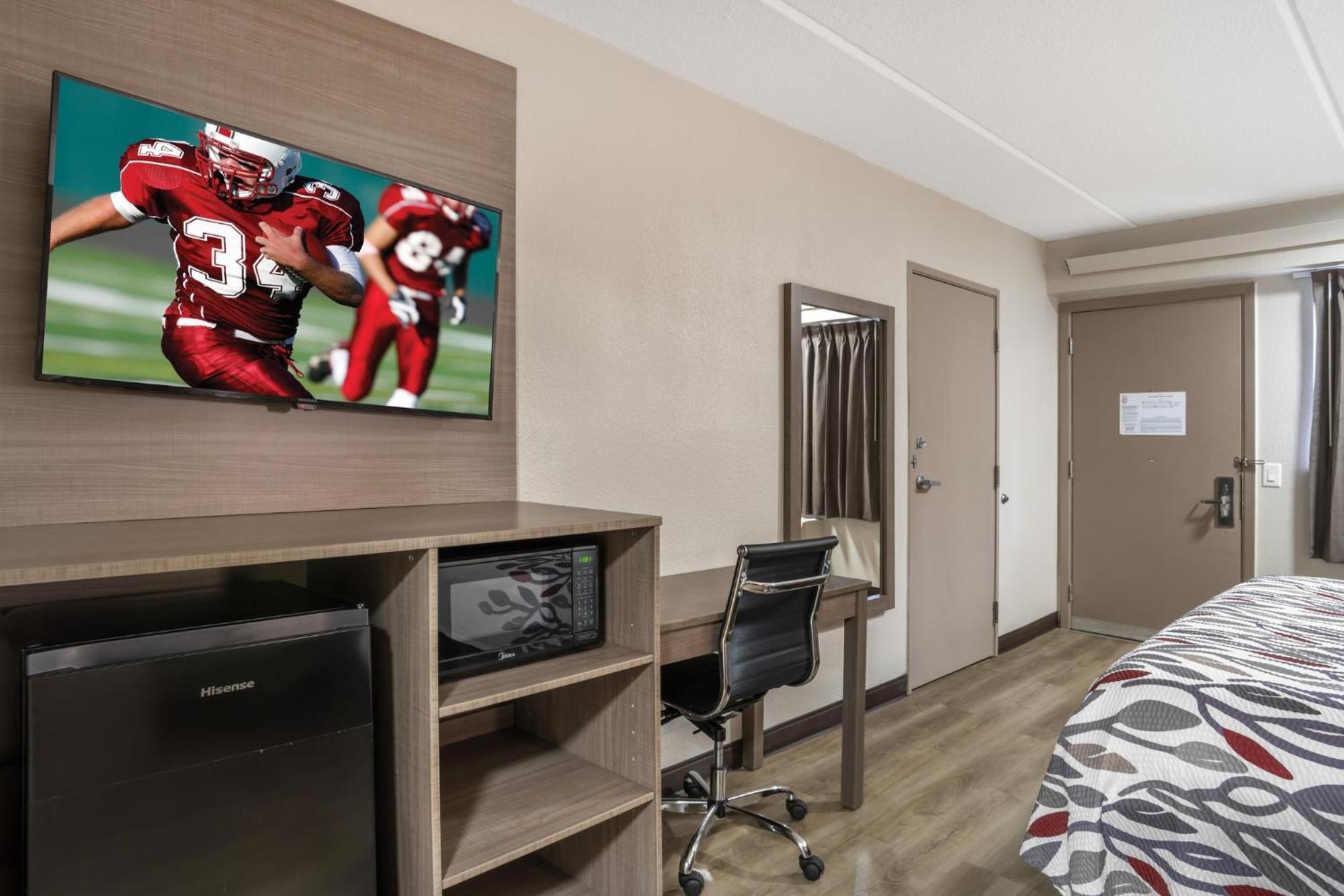 Red Roof Inn Грийнвил Екстериор снимка