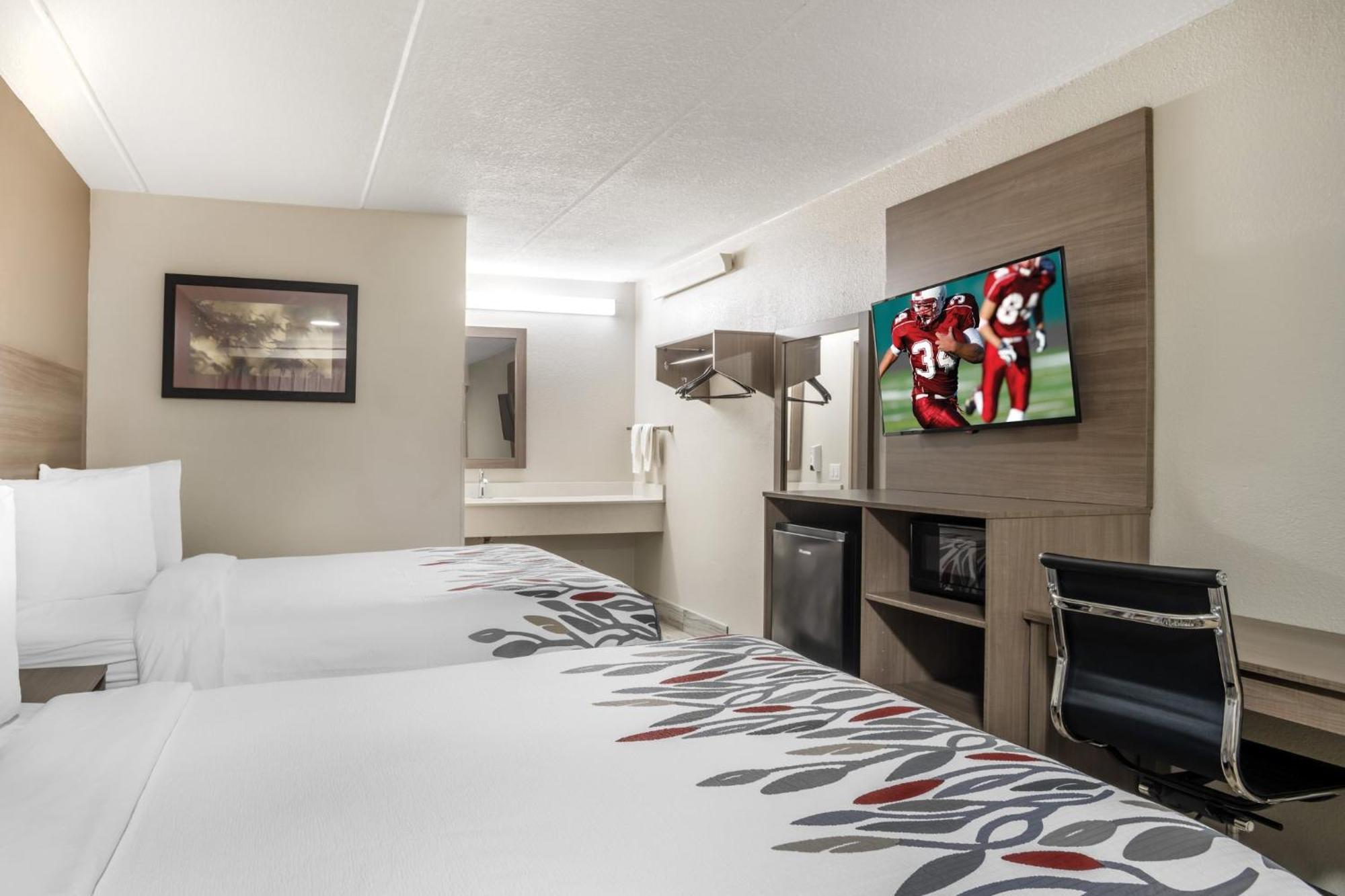 Red Roof Inn Грийнвил Екстериор снимка